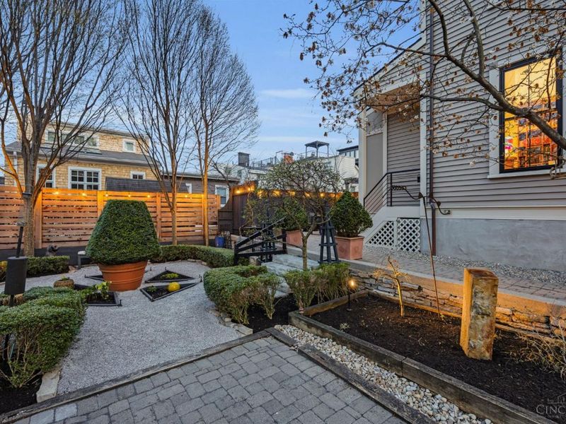 1126 Fuller Street, Cincinnati, OH 45202 Photo 8