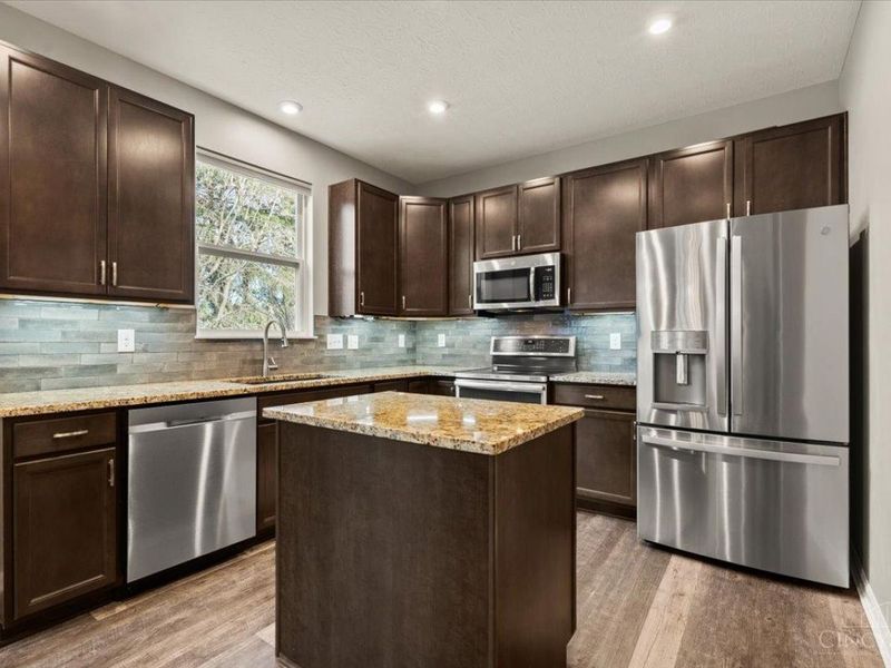 5805 Turning Leaf Way, Maineville, OH 45039 Photo 12