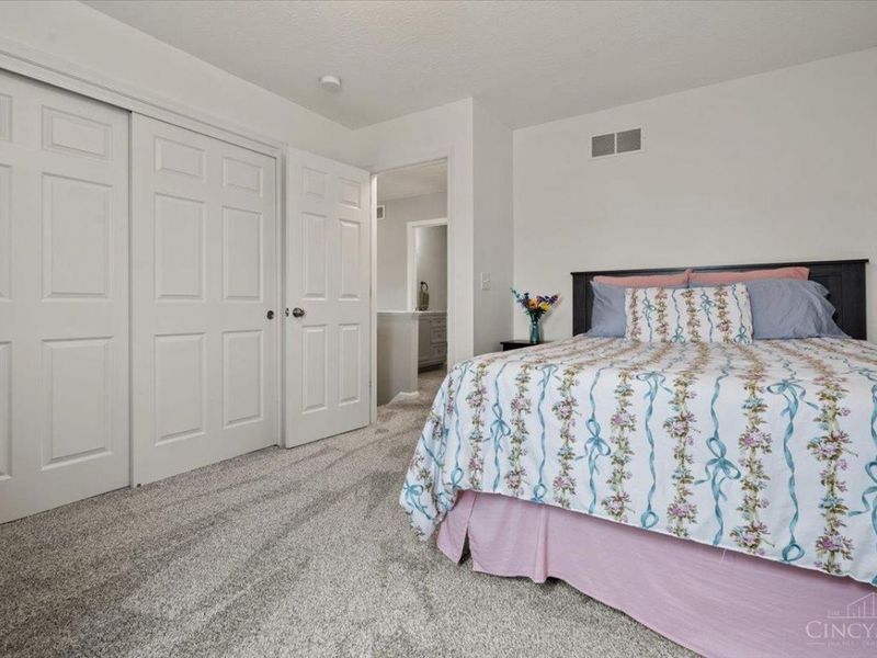 5805 Turning Leaf Way, Maineville, OH 45039 Photo 25