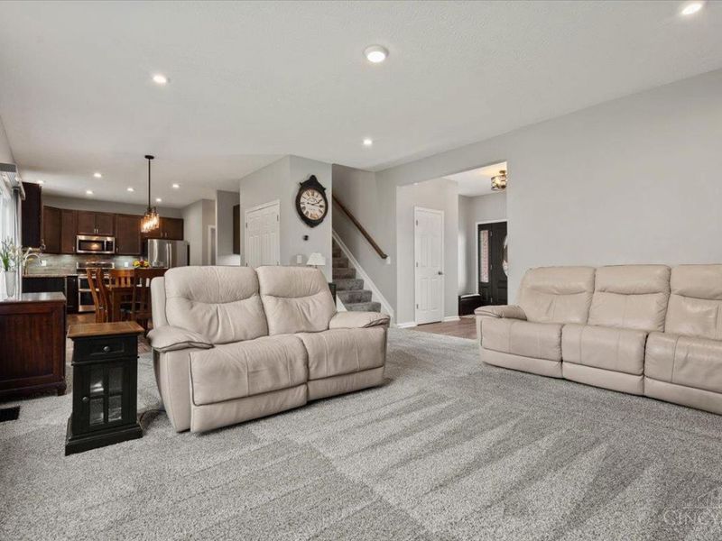 5805 Turning Leaf Way, Maineville, OH 45039 Photo 7