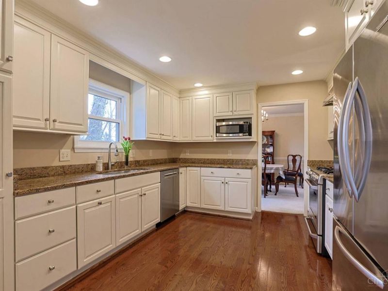 3261 Boxwood Circle, Evendale, OH 45241 Photo 19