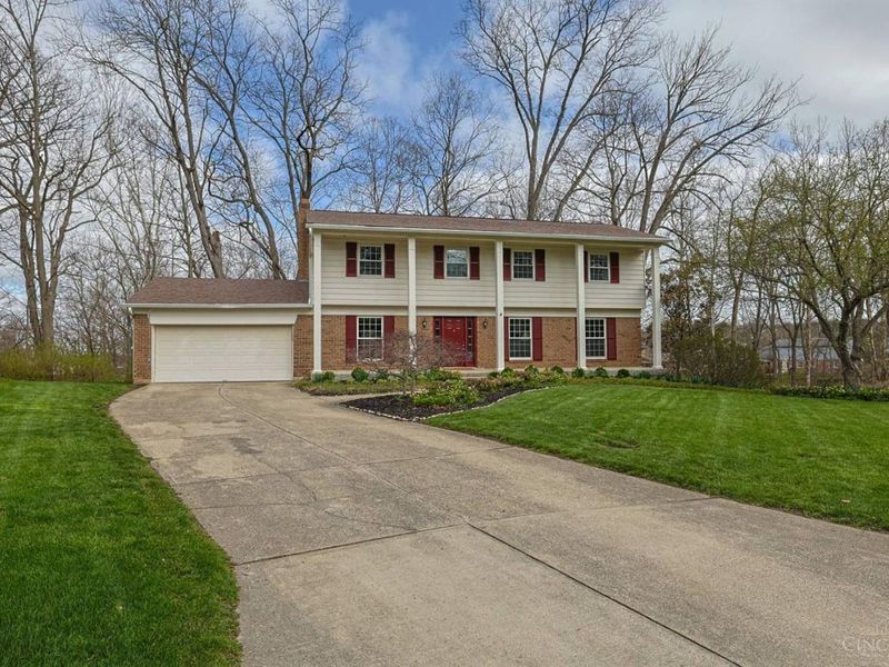 3261 Boxwood Circle, Evendale, OH 45241 Photo 2