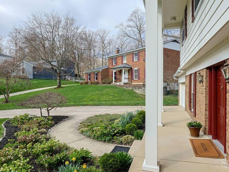 3261 Boxwood Circle, Evendale, OH 45241 Photo 3
