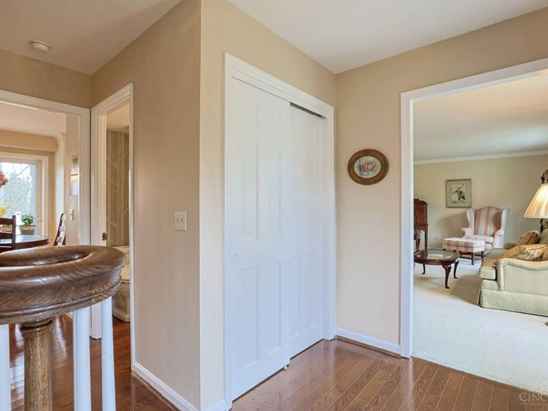 3261 Boxwood Circle, Evendale, OH 45241 Photo 7