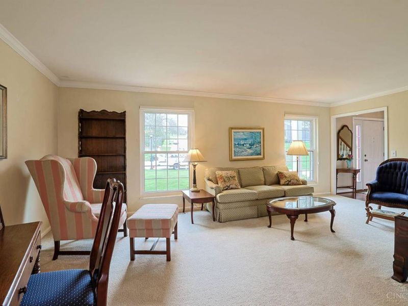 3261 Boxwood Circle, Evendale, OH 45241 Photo 9