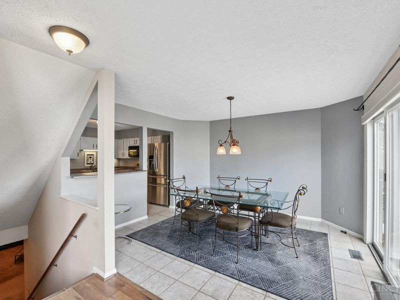 9321 Hunters Creek Drive, Unit 501, Blue Ash, OH 45242 Photo 10