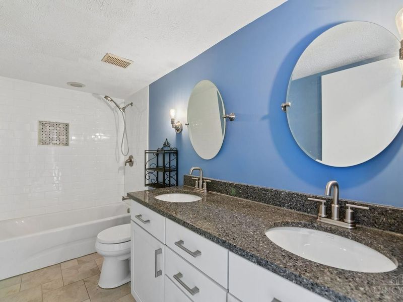 9321 Hunters Creek Drive, Unit 501, Blue Ash, OH 45242 Photo 41