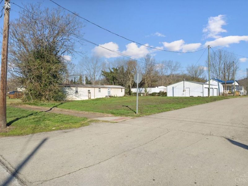 301 W 2nd Street, Manchester, OH 45144 Photo 6