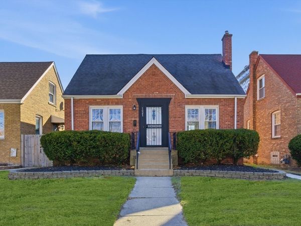 1621 N 73rd Court , Elmwood Park, IL 60707