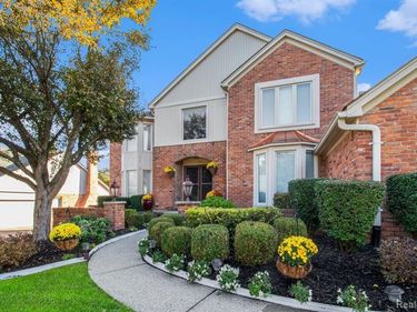 1941 Mapleridge Road, Rochester Hills, MI 48309