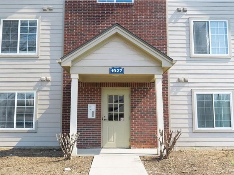 1927 Waterstone Boulevard, Unit 101, Washington Township, OH 45342 Photo 2