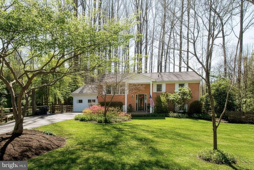 12415 Caisson Road, Fairfax, VA 22030 Main Photo