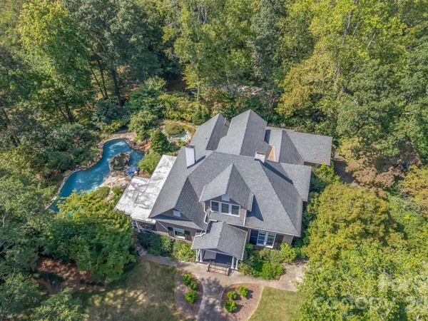 447 N Washington Street , Rutherfordton, NC 28139