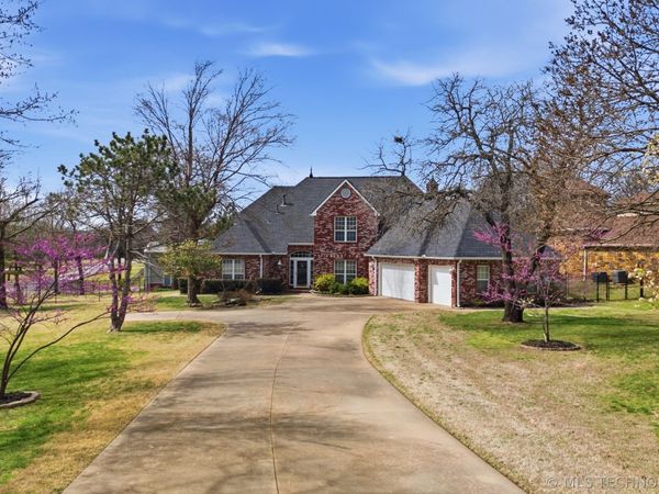 9020 S 43rd West Avenue, Tulsa, OK 74132