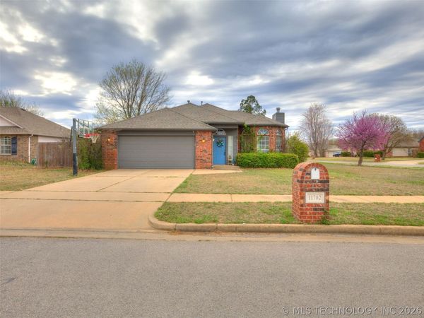 11702 S Gum Avenue , Jenks, OK 74037