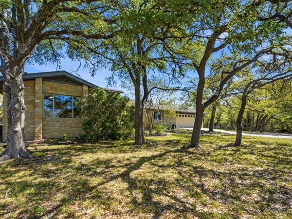 1041 Hidden Hills HLS, Dripping Springs, TX 78620