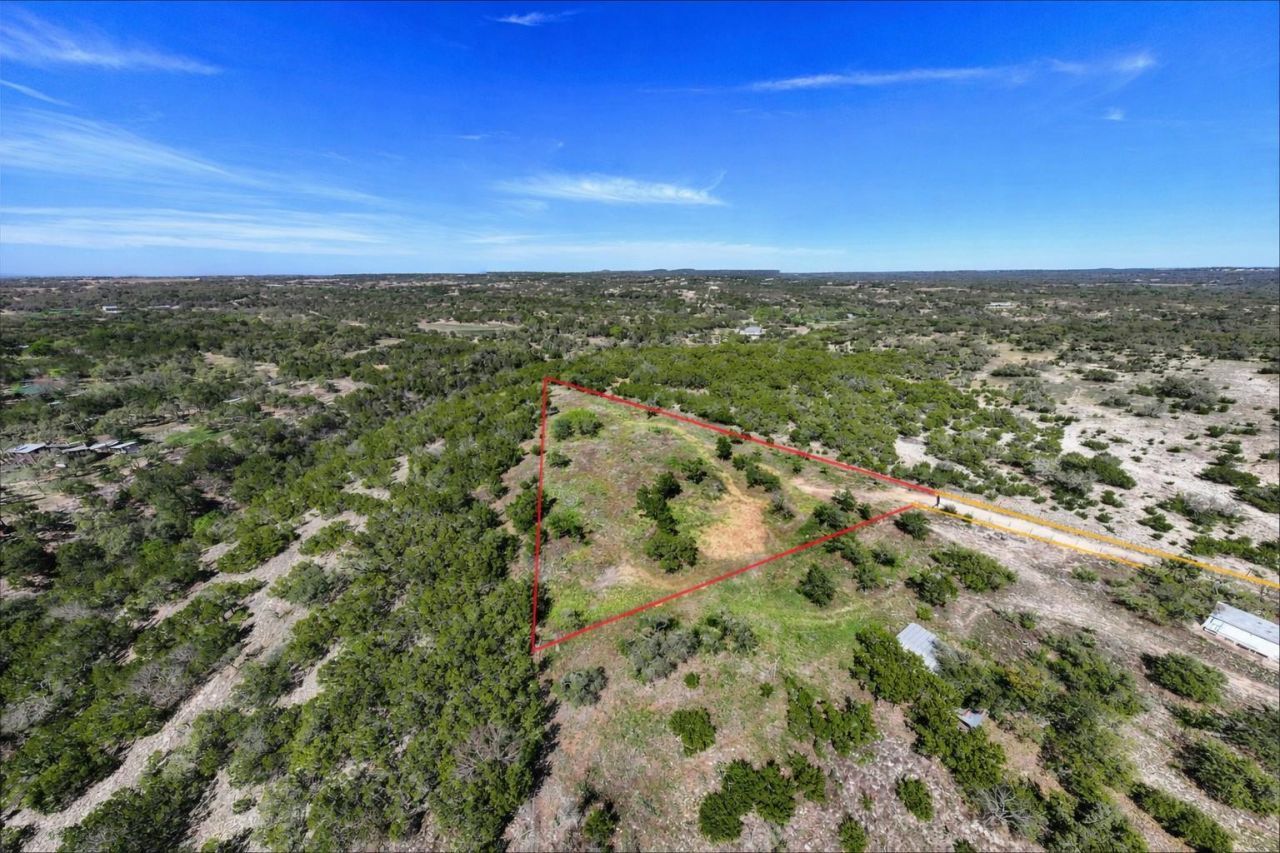 000 Spring Valley Dr, Dripping Springs, TX 78620 Main Photo