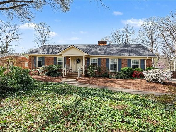 1003 Mcdowell Drive, Greensboro, NC 27408