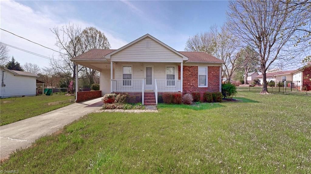 7307 Lansdowne Place, Thomasville, NC 27360 Main Photo