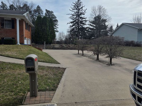 110 Bicentennial Court , Webster City, IA 50595