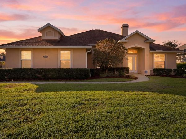 933 Oxford Dr, St Augustine, FL 32084