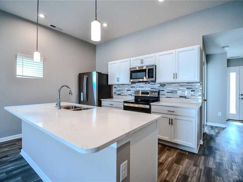 8196 Cherry Birch Drive, Tipp City, OH 45371 Photo 14