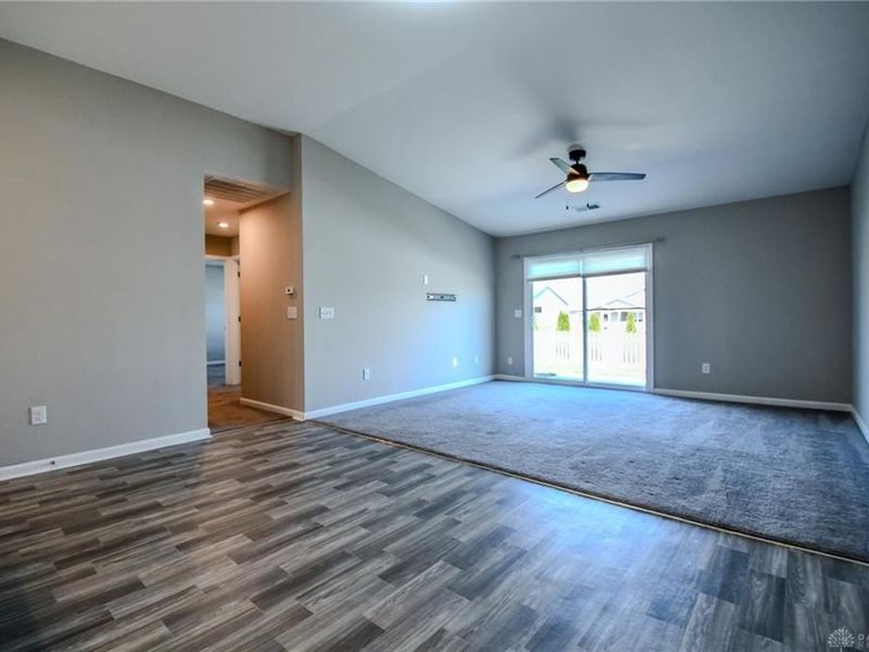 8196 Cherry Birch Drive, Tipp City, OH 45371 Photo 17