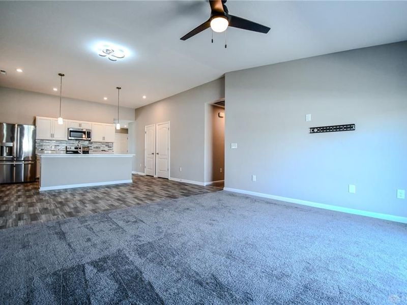 8196 Cherry Birch Drive, Tipp City, OH 45371 Photo 18