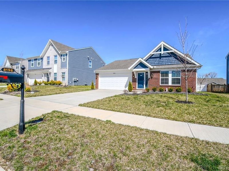 8196 Cherry Birch Drive, Tipp City, OH 45371 Photo 3