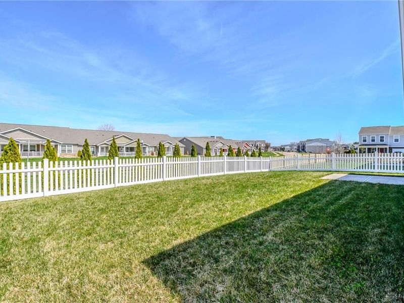 8196 Cherry Birch Drive, Tipp City, OH 45371 Photo 30