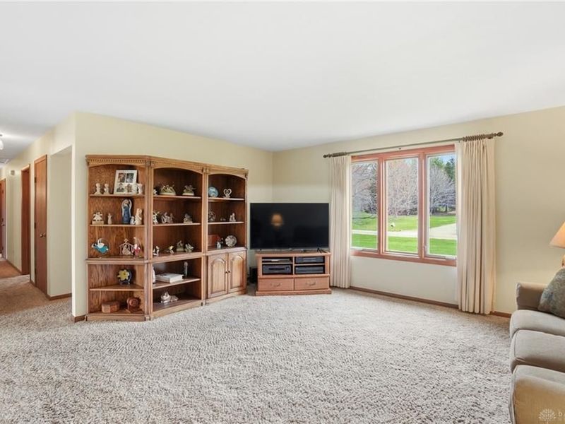 1565 Kingsway Drive, Beavercreek Township, OH 45385 Photo 10