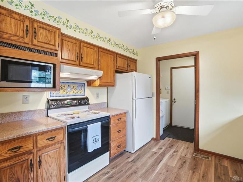 1565 Kingsway Drive, Beavercreek Township, OH 45385 Photo 16