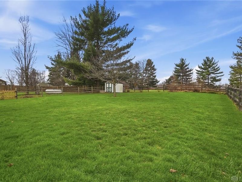 1565 Kingsway Drive, Beavercreek Township, OH 45385 Photo 45