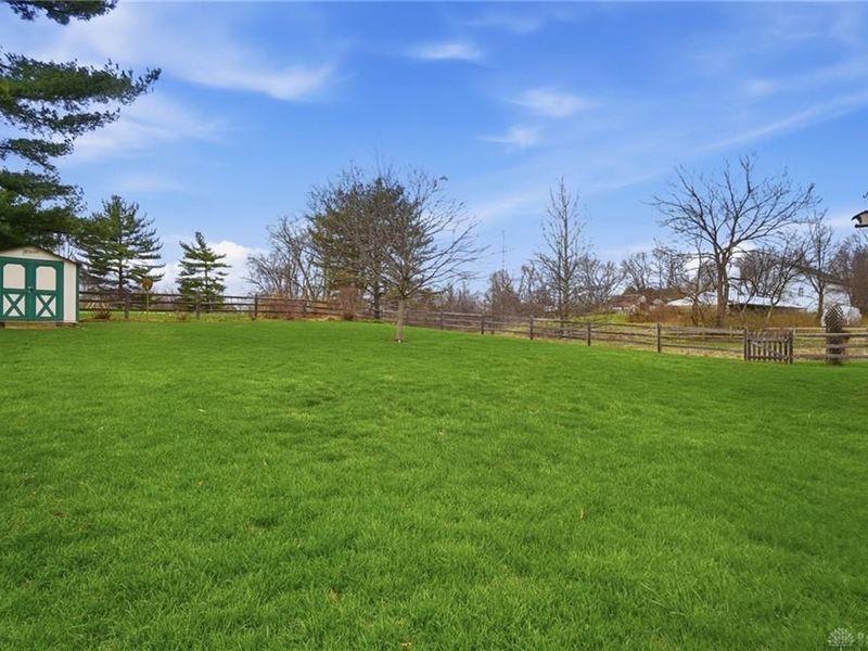 1565 Kingsway Drive, Beavercreek Township, OH 45385 Photo 46