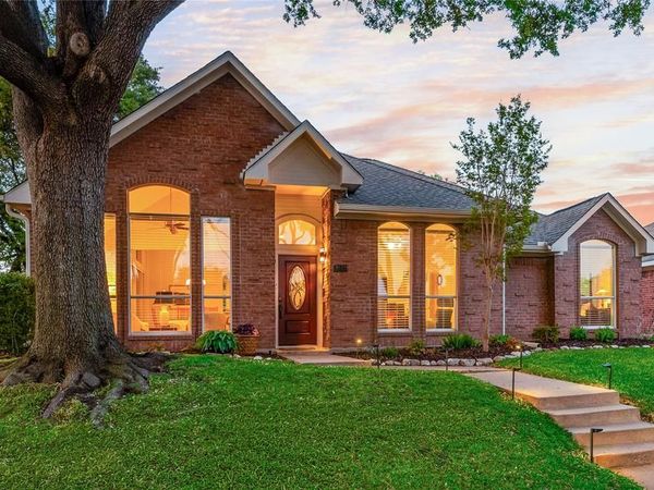 2017 Greenstone Trail , Carrollton, TX 75010