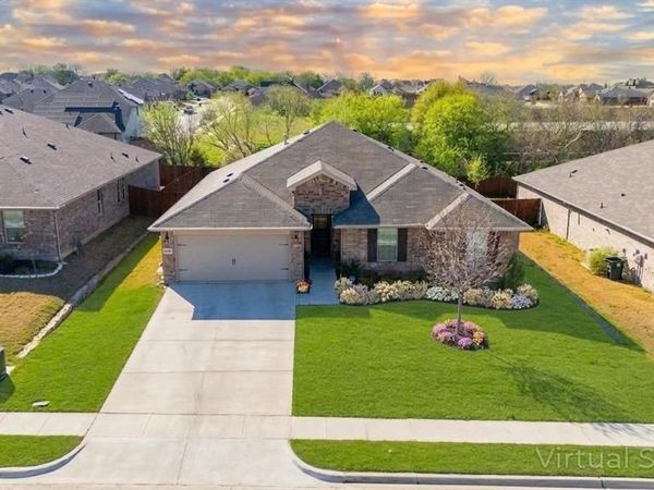 1907 Heritage Court, Cleburne, TX 76033