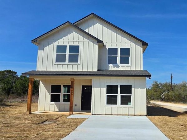 5660 Lone Star Circle, Granbury, TX 76048