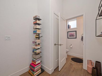 1707 17th St, Sacramento, CA 95811 Photo