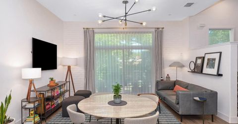 1707 17th St, Sacramento, CA 95811 Photo