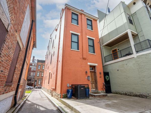 207 Kemp Alley, Cincinnati, OH 45202