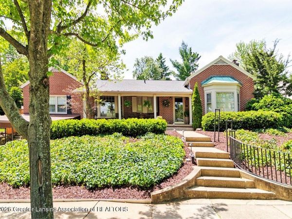 937 Roxburgh Avenue, East Lansing, MI 48823