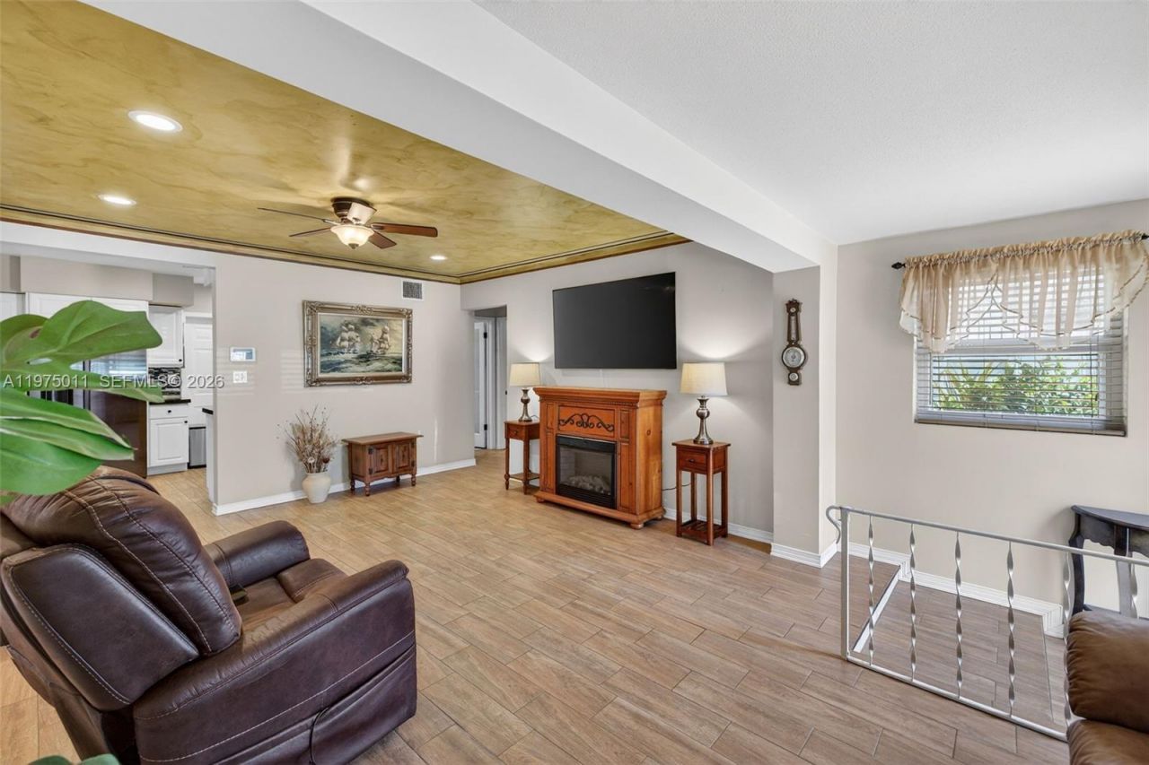 2543 Liberty St , Hollywood, FL 33020 Photo