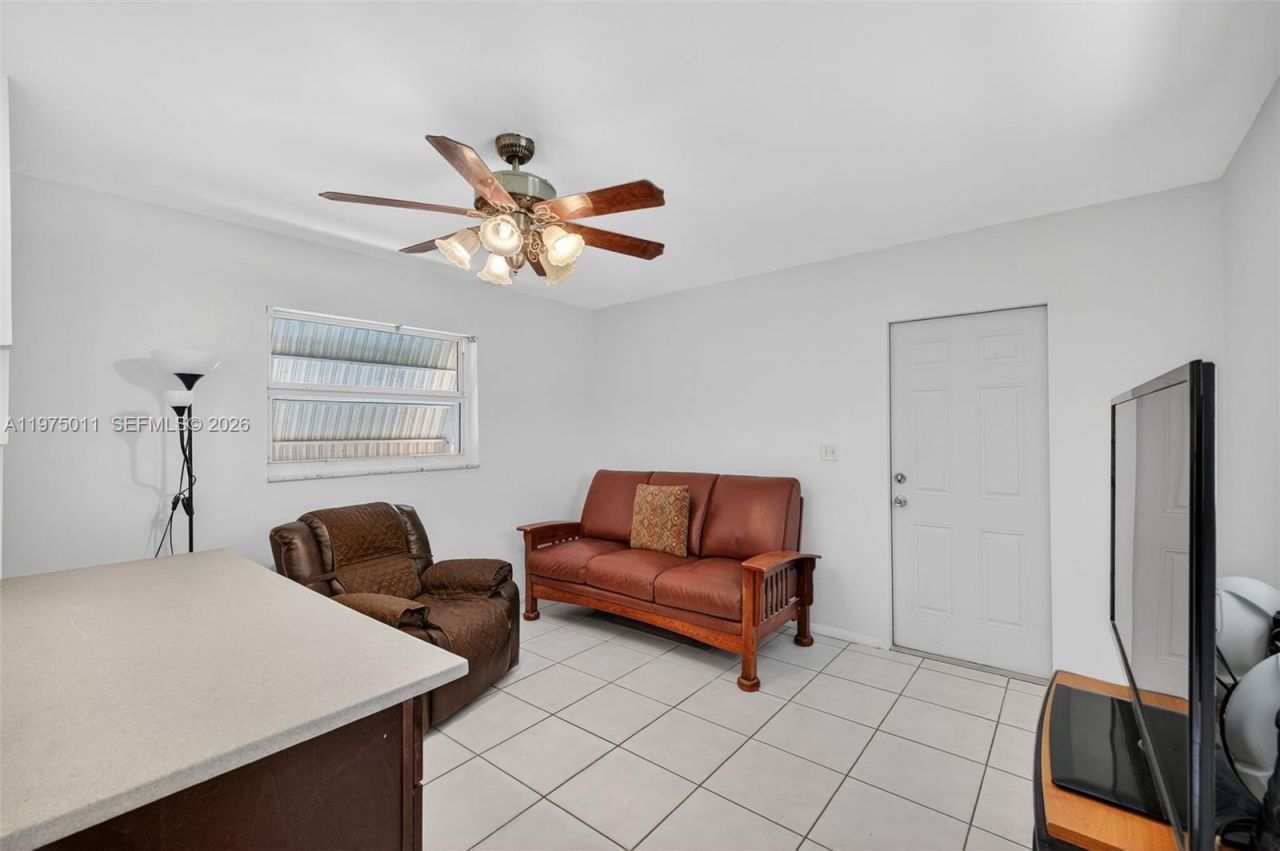 2543 Liberty St, Hollywood, FL 33020 Photo