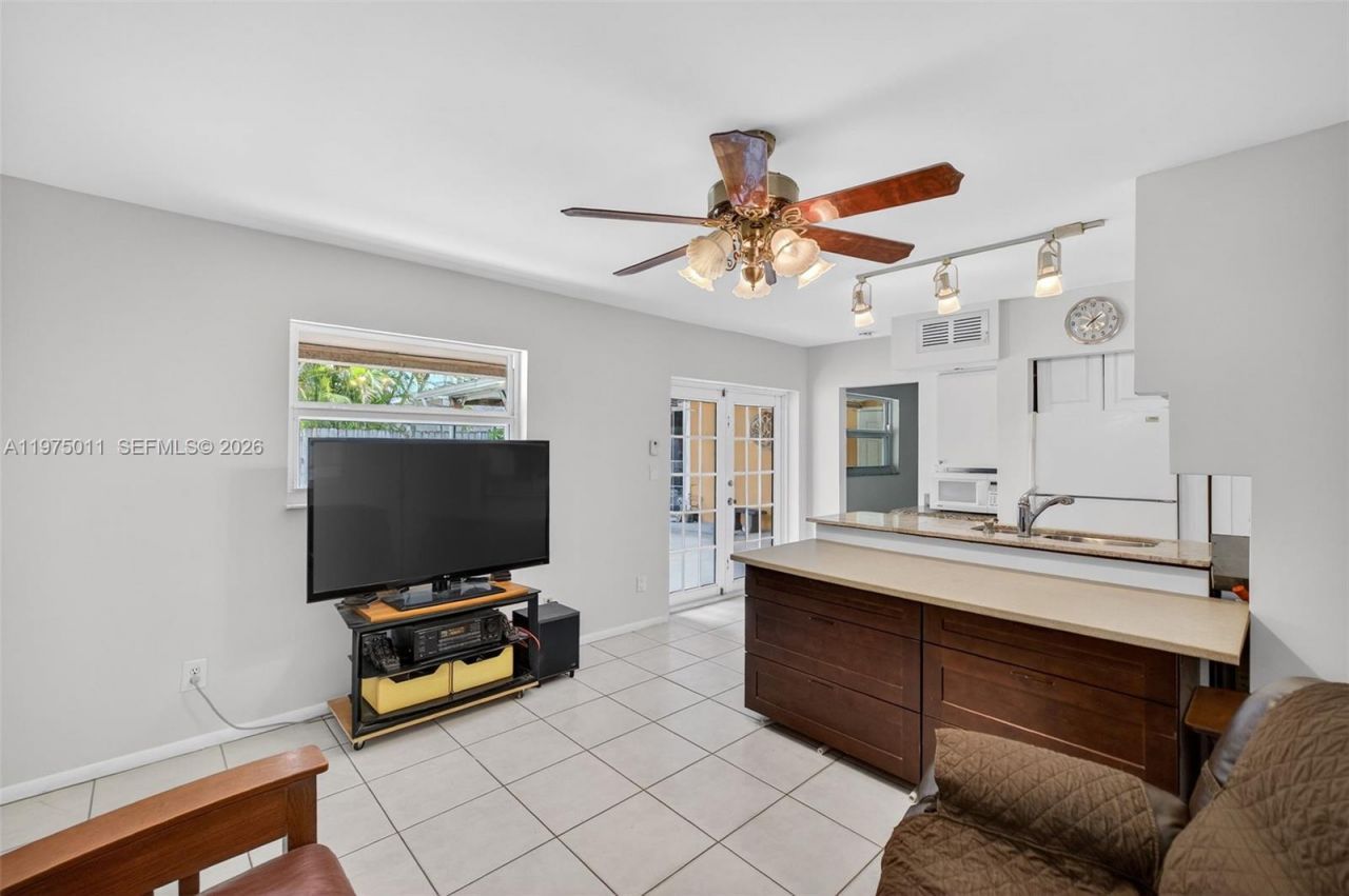 2543 Liberty St, Hollywood, FL 33020 Photo