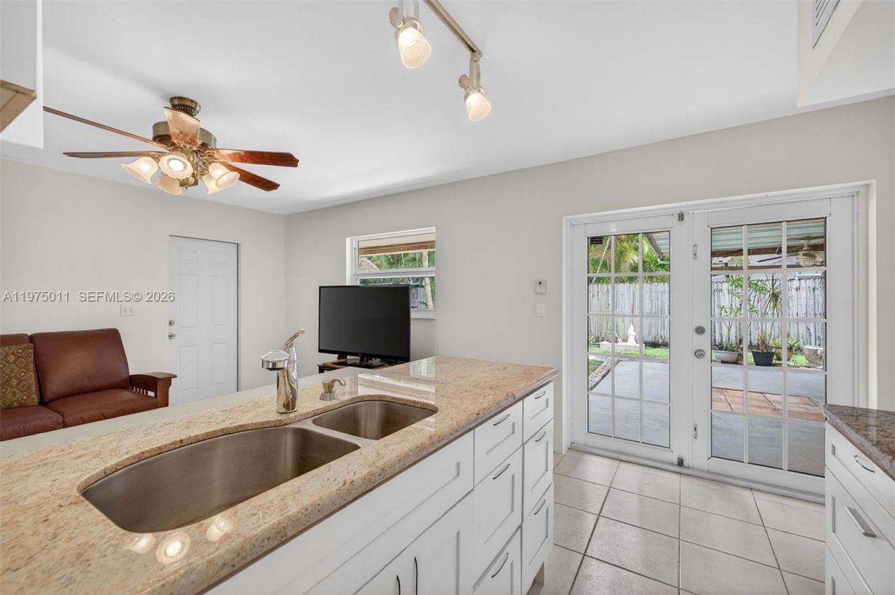 2543 Liberty St, Hollywood, FL 33020 Photo