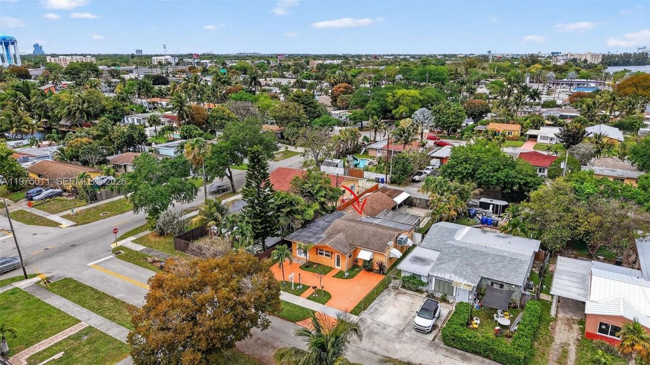 2543 Liberty St, Hollywood, FL 33020 Photo