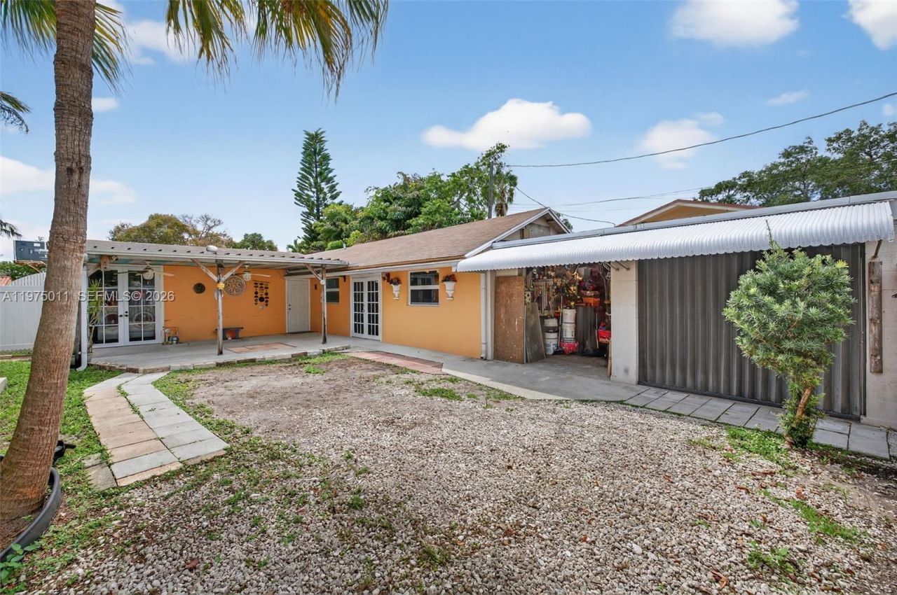 2543 Liberty St, Hollywood, FL 33020 Photo