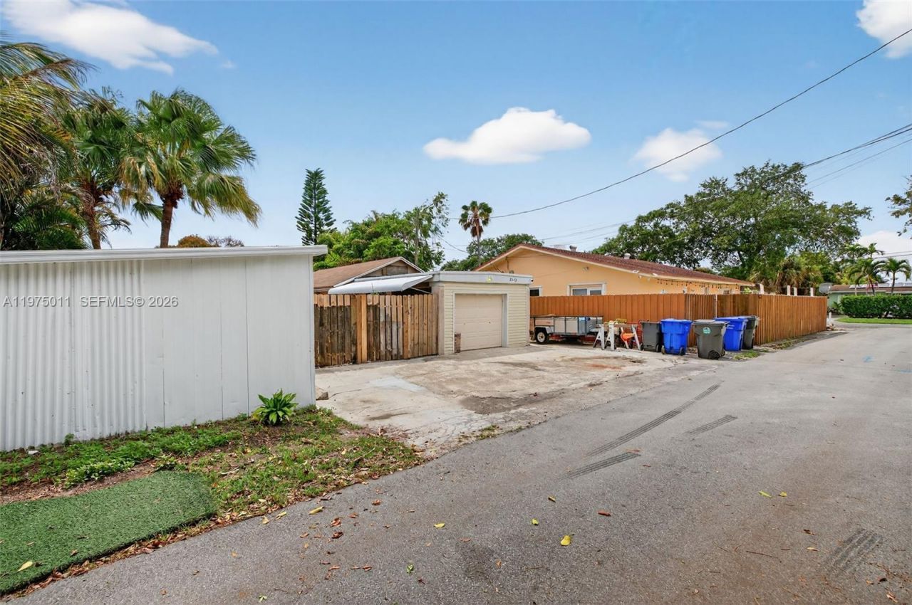 2543 Liberty St, Hollywood, FL 33020 Photo