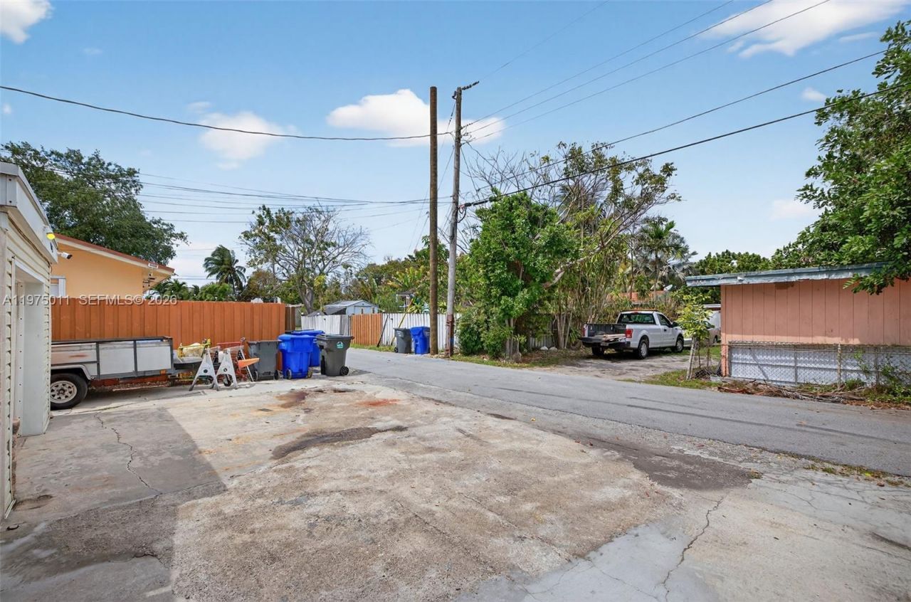 2543 Liberty St, Hollywood, FL 33020 Photo