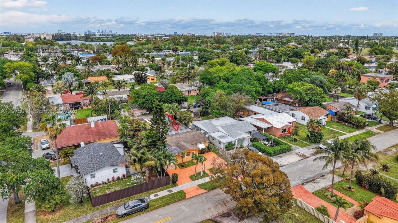 2543 Liberty St , Hollywood, FL 33020 Photo